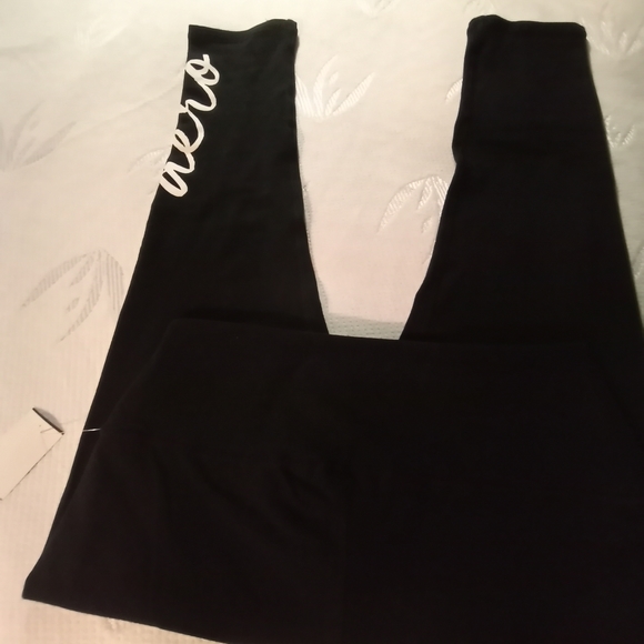 NWT WOMEN'S SIZE MEDIUM LEGGINGS - Picture 3 of 7